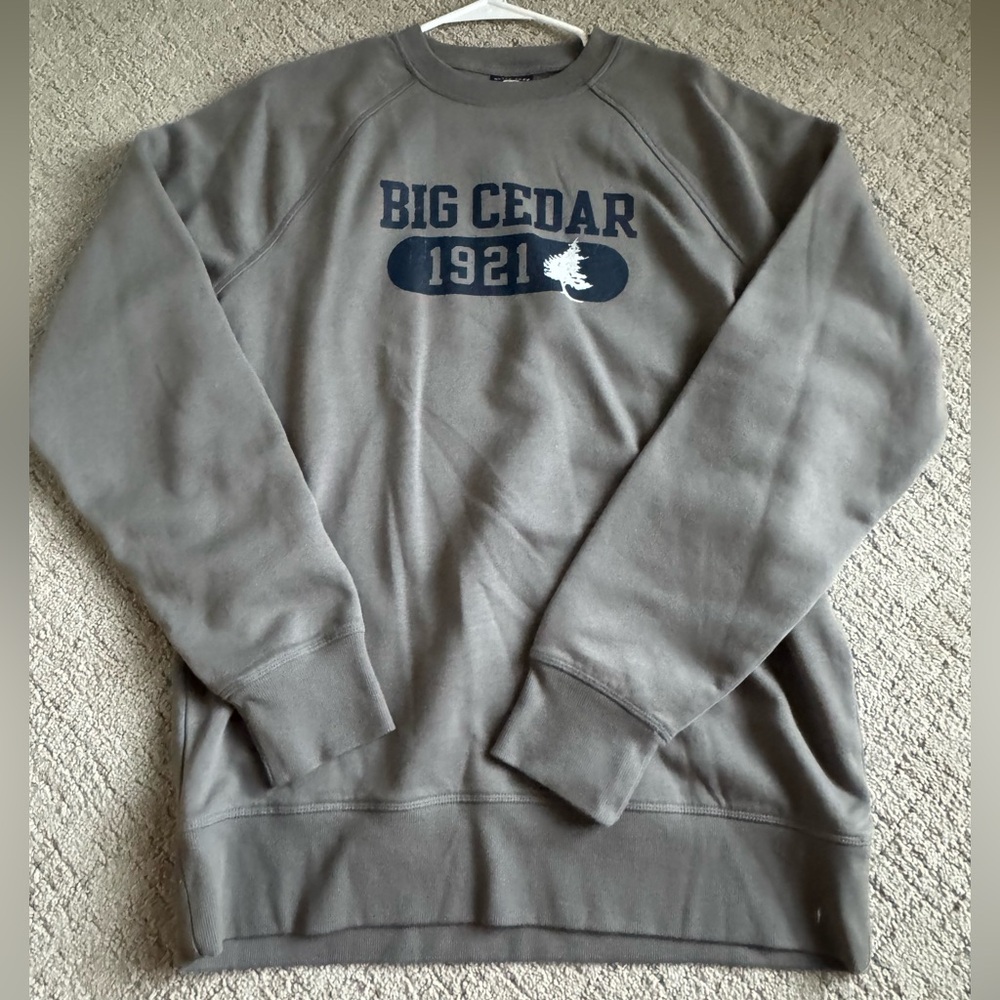 Big Cedar Crewneck